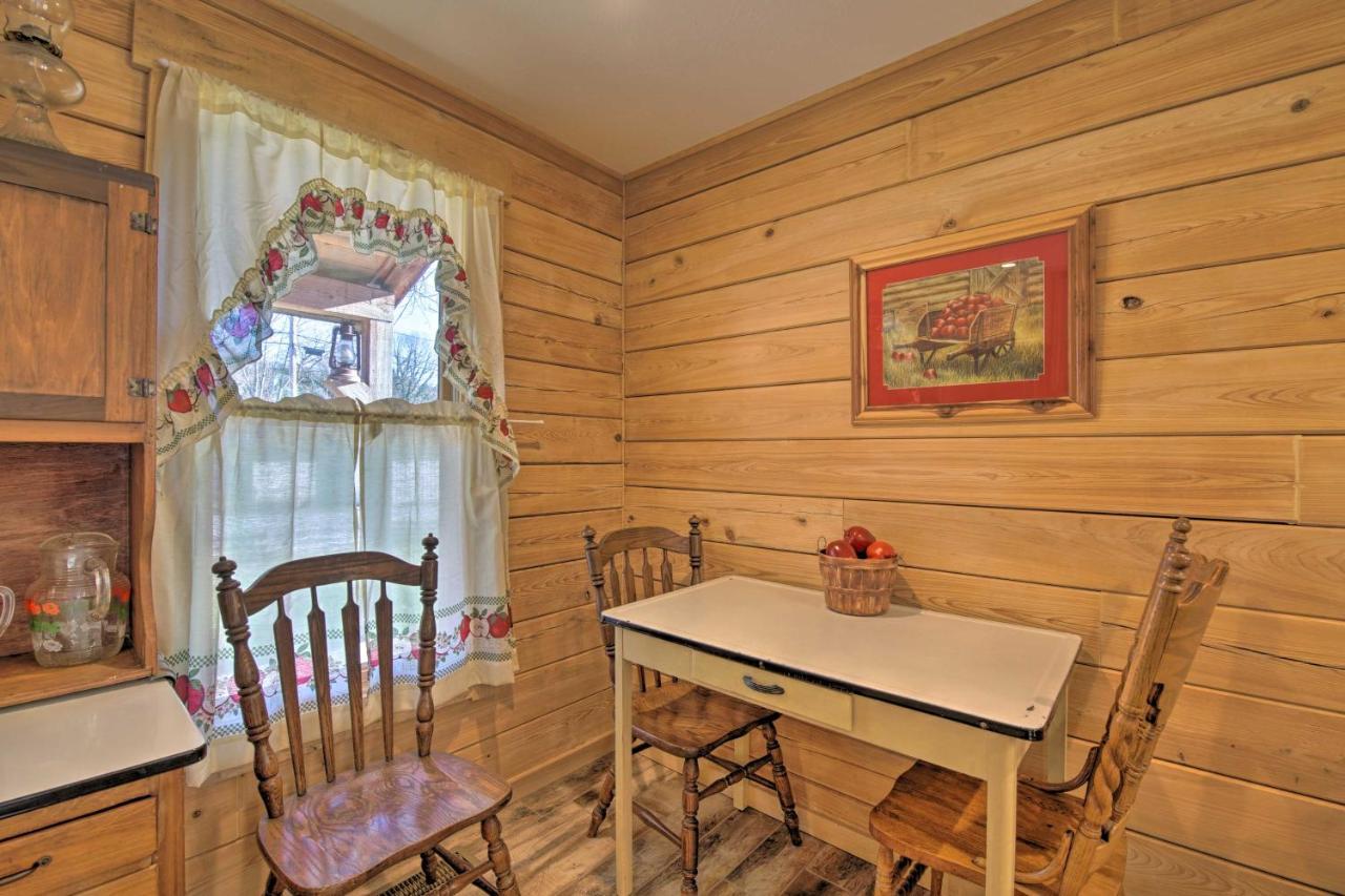 Quiet Hollister Cabin Walk To Lake Taneycomo Extérieur photo